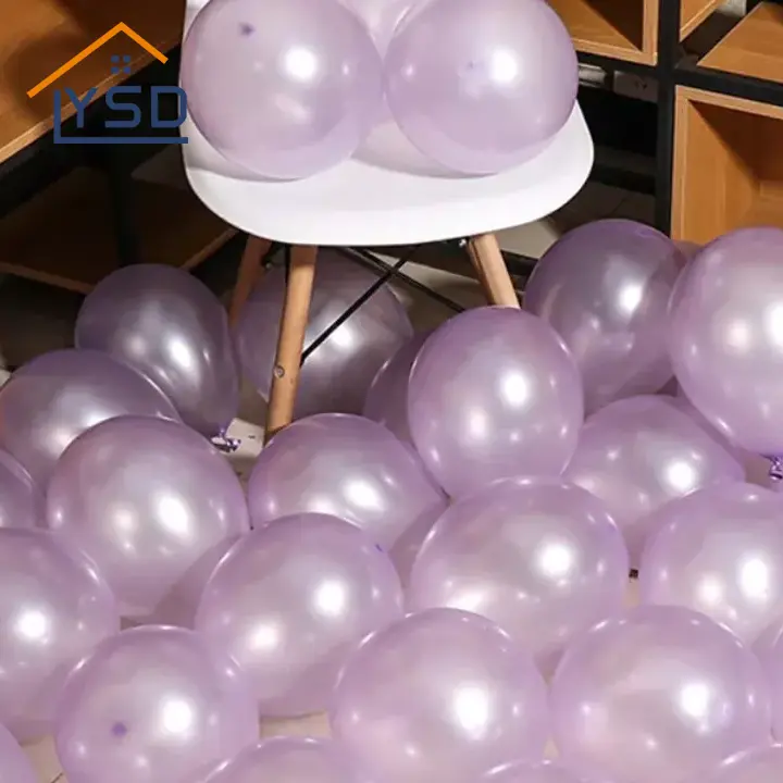 Pärlemorskimrande latexballonger